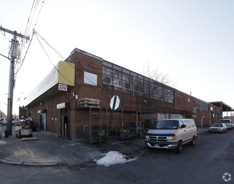 402 E 83rd St, Brooklyn, NY à vendre - Photo principale - Image 1 de 11