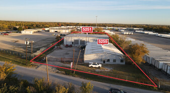 5251-5255 Wilbarger St, Fort Worth TX - Warehouse