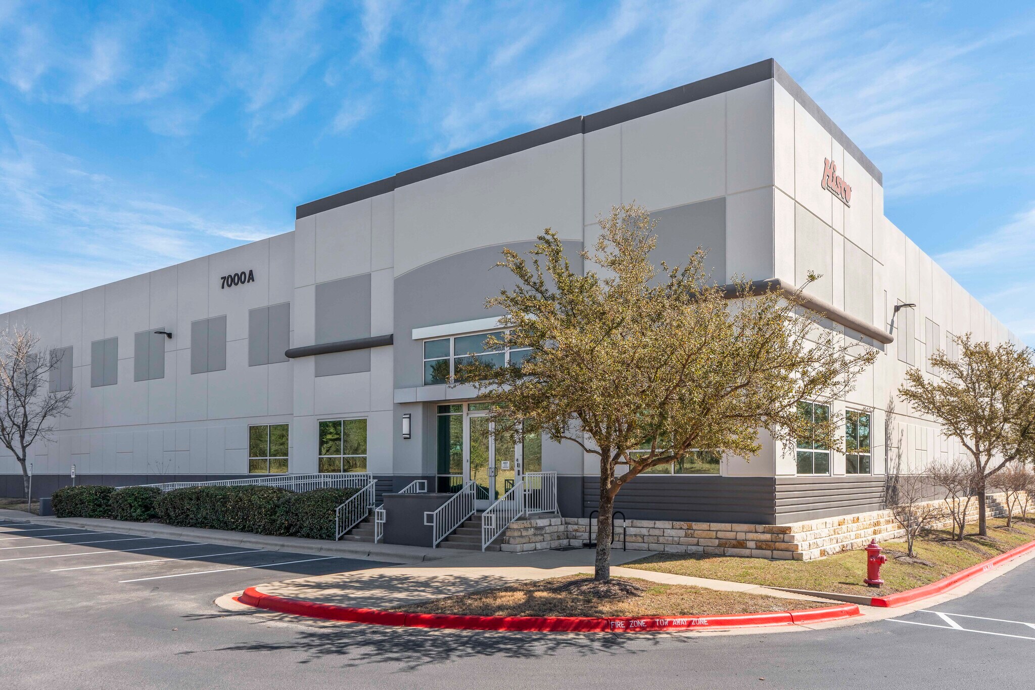 7000 Burleson Rd, Austin, TX à louer Photo du bâtiment- Image 1 de 20