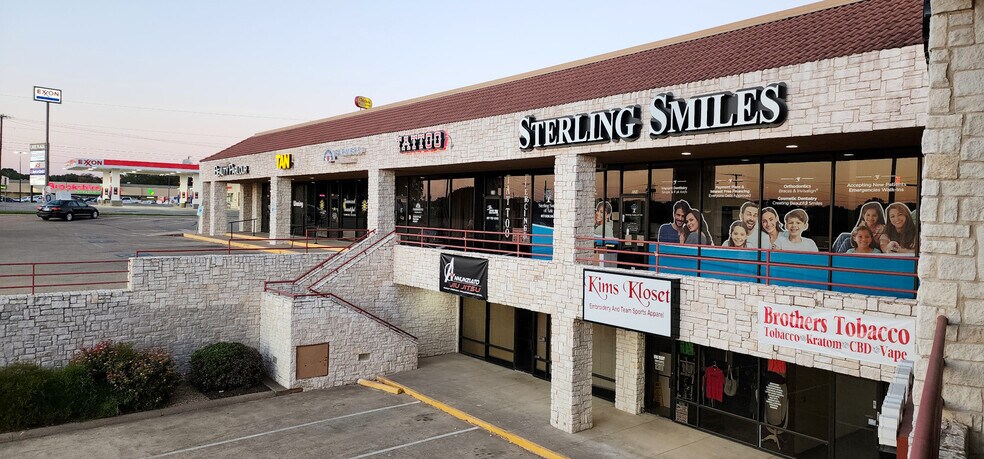 120-252 Park Pl, Azle, TX à louer - Photo du bâtiment - Image 3 de 10