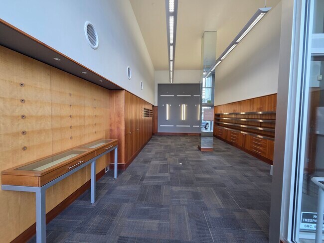 Plus de détails pour 174-188 NE Commercial St, Salem, OR - Bureau, Commerce de détail à louer