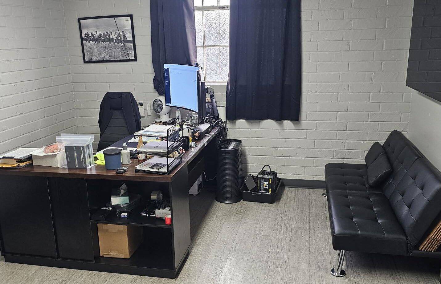 15409 S Broadway, Gardena, CA for lease Interior Photo- Image 1 of 8
