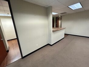 4300 Long Beach Blvd, Long Beach, CA for lease Interior Photo- Image 1 of 4