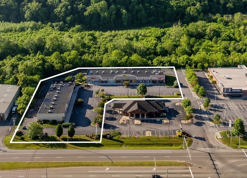 Shops at East Stone portfolio of 2 properties for sale on LoopNet.ca - Aerial - Image 2 of 11