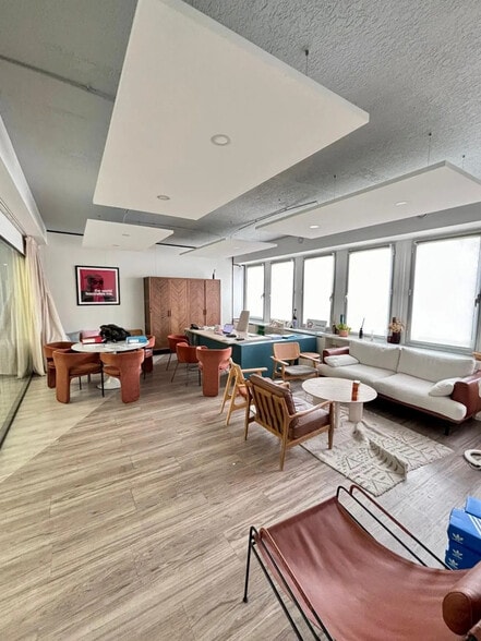 52 Quai Des Carrieres, Charenton-le-Pont for lease - Interior Photo - Image 2 of 8