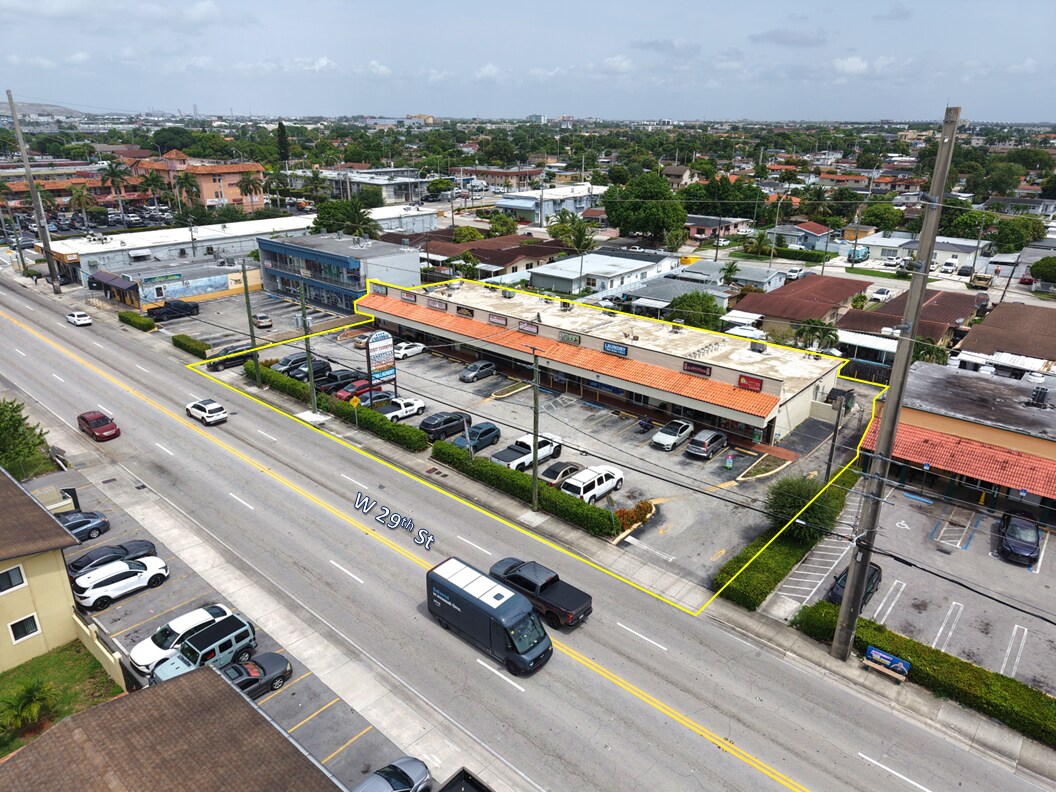 1133-1165 W 29th St, Hialeah, FL à vendre Photo du bâtiment- Image 1 de 6