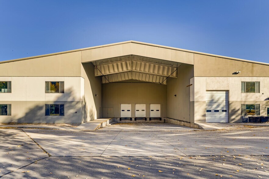 760 Lindbergh Dr, Gypsum, CO à louer - Photo du bâtiment - Image 2 de 9