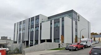 Plus de détails pour 8223 Sherbrooke St, Vancouver, BC - Industriel à louer