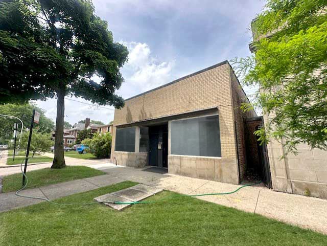 7108 S Oglesby Ave, Chicago, IL for lease - Building Photo - Image 1 of 8