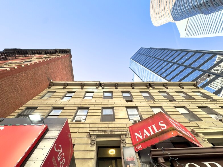 222 E 53rd St, New York, NY for sale - Building Photo - Image 2 of 2