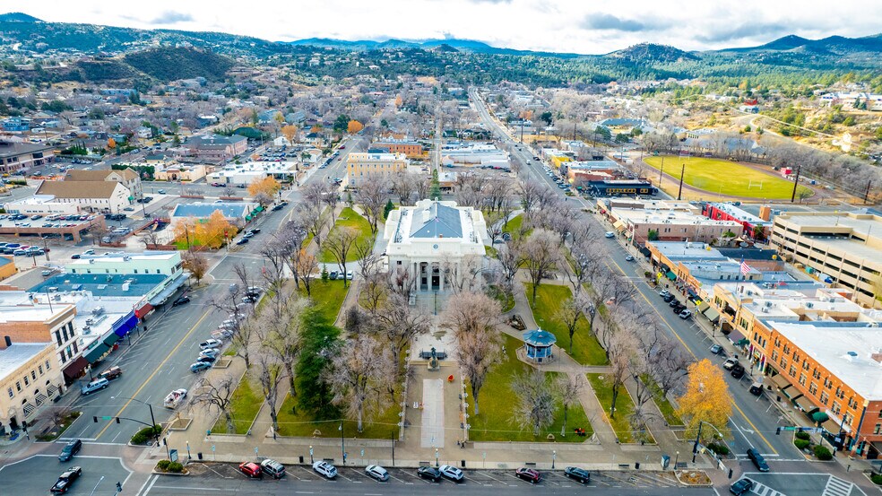 122 N Cortez St, Prescott, AZ à louer - Photo du bâtiment - Image 3 de 10