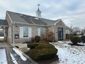 275 Newport Ave, Rumford, RI for lease Interior Photo- Image 1 of 5