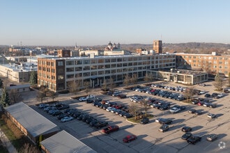 801 Broadway Ave NW, Grand Rapids, MI - Aerial map view