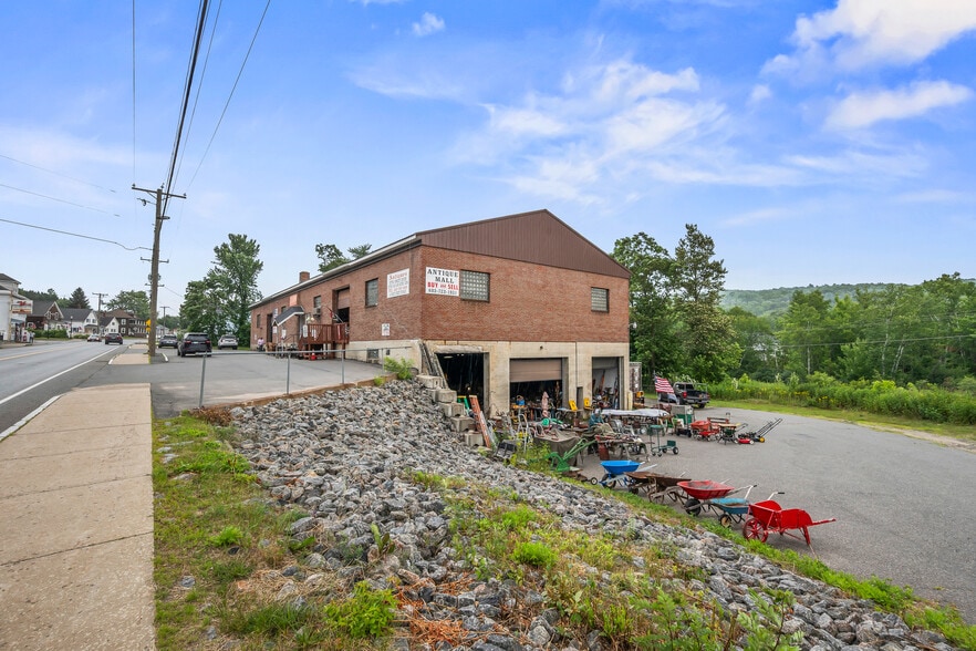 46 Wight St, Berlin, NH for sale - Building Photo - Image 2 of 28