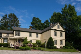 1802 House Bed and Breakfast Inn - Motel