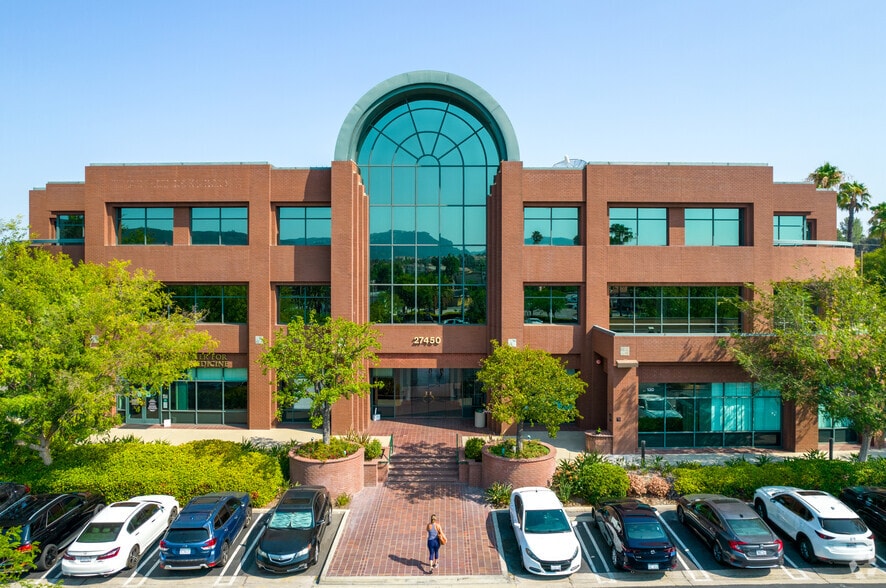 27450 Ynez Rd, Temecula, CA for lease - Building Photo - Image 1 of 12