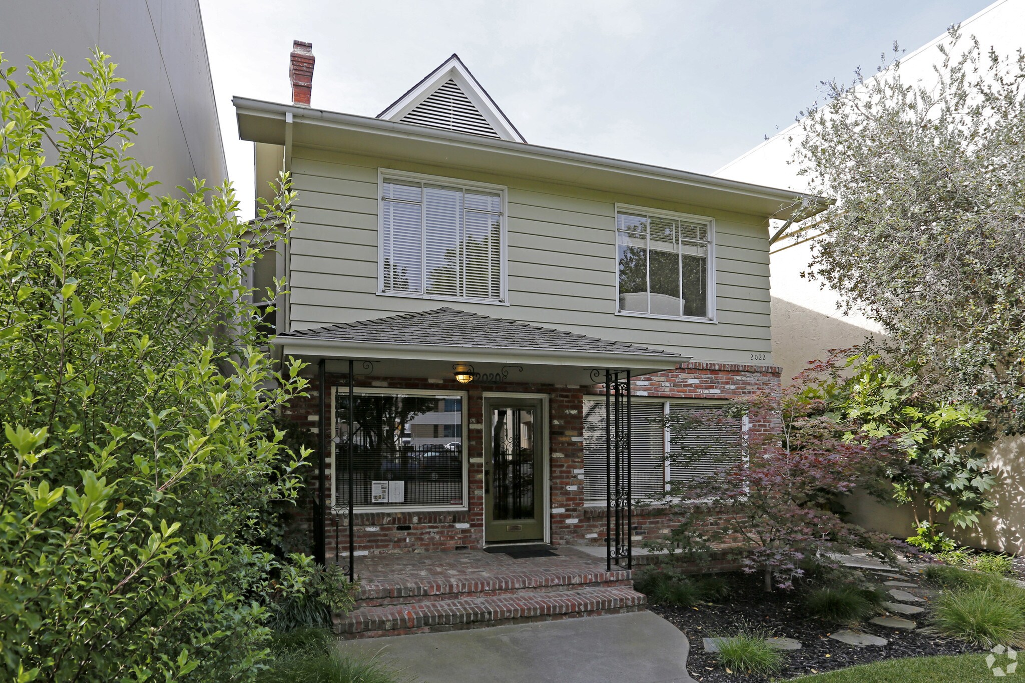 2020-2022 Capitol Ave, Sacramento, CA à louer Photo principale- Image 1 de 13