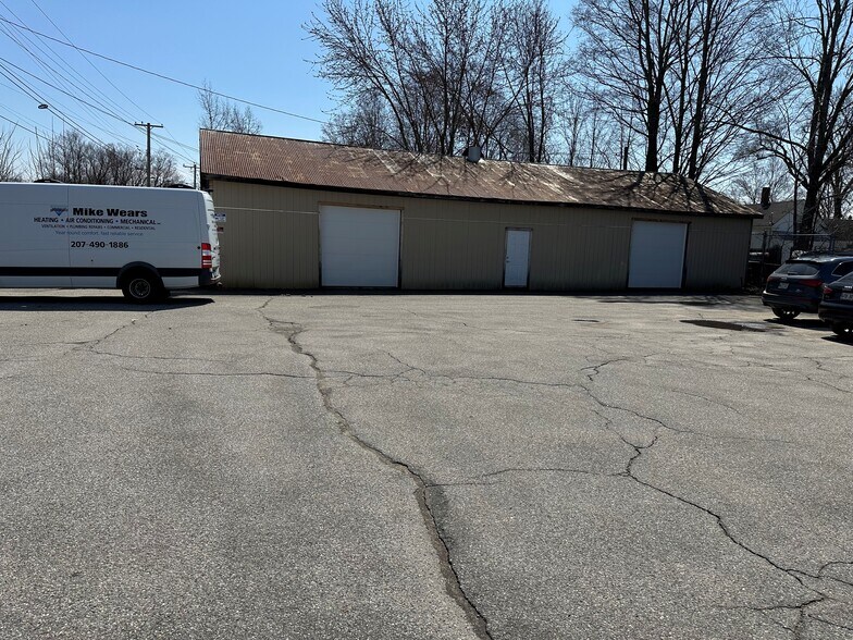 103 River St, Sanford, ME à vendre - Photo du bâtiment - Image 2 de 5