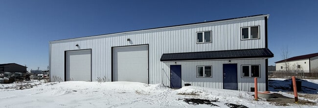 Plus de détails pour 949B Redonda St, Winnipeg, MB - Industriel à louer