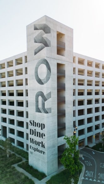 777 S Alameda St, Los Angeles, CA à louer - Photo du bâtiment - Image 3 de 18