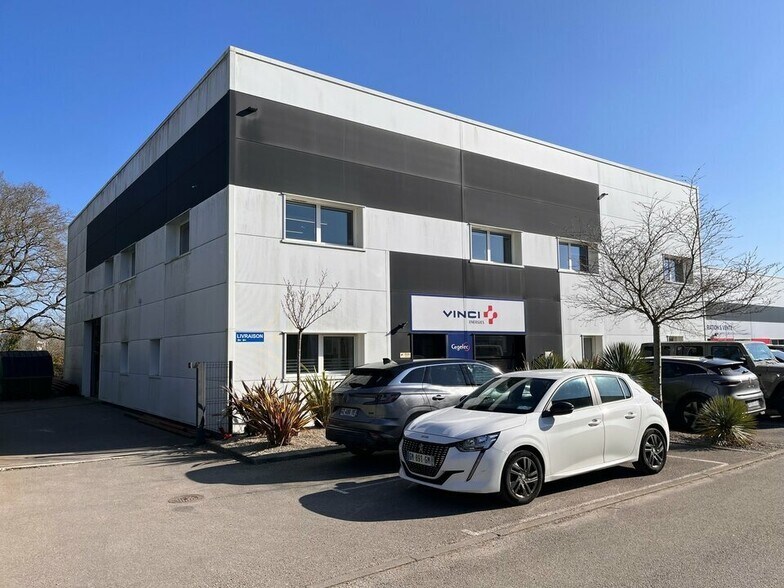 Office in Auray for sale - Building Photo - Image 2 of 2