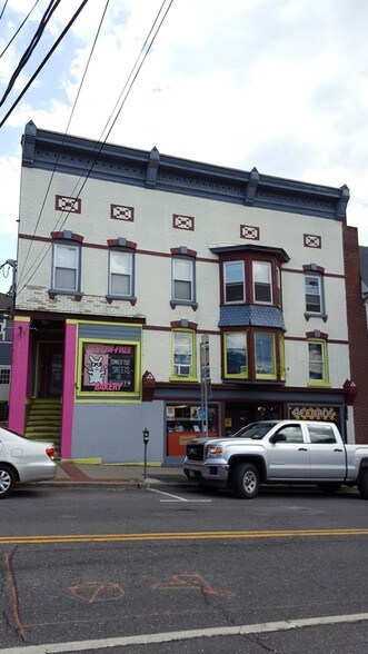 54 Main St, New Paltz, NY à vendre - Photo du bâtiment - Image 3 de 66