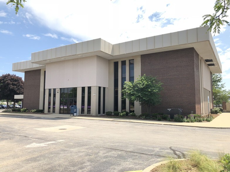 4600 Lincoln Hwy, Matteson, IL à vendre - Photo du bâtiment - Image 1 de 11