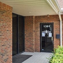 1377-1393 Dublin Rd, Columbus, OH for lease Interior Photo- Image 1 of 8