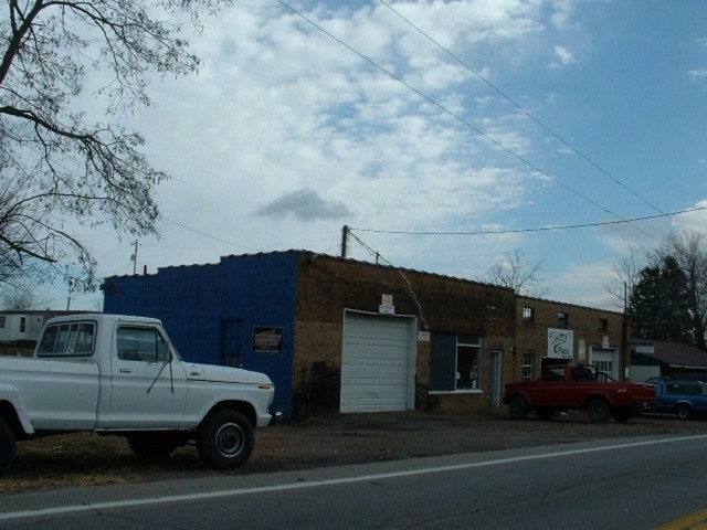 1076 Main St, South Webster, OH for lease - Building Photo - Image 1 of 1