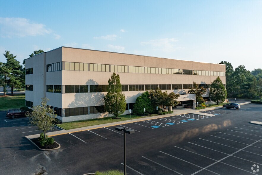 2 Eves Dr, Marlton, NJ à louer - Photo du bâtiment - Image 2 de 16