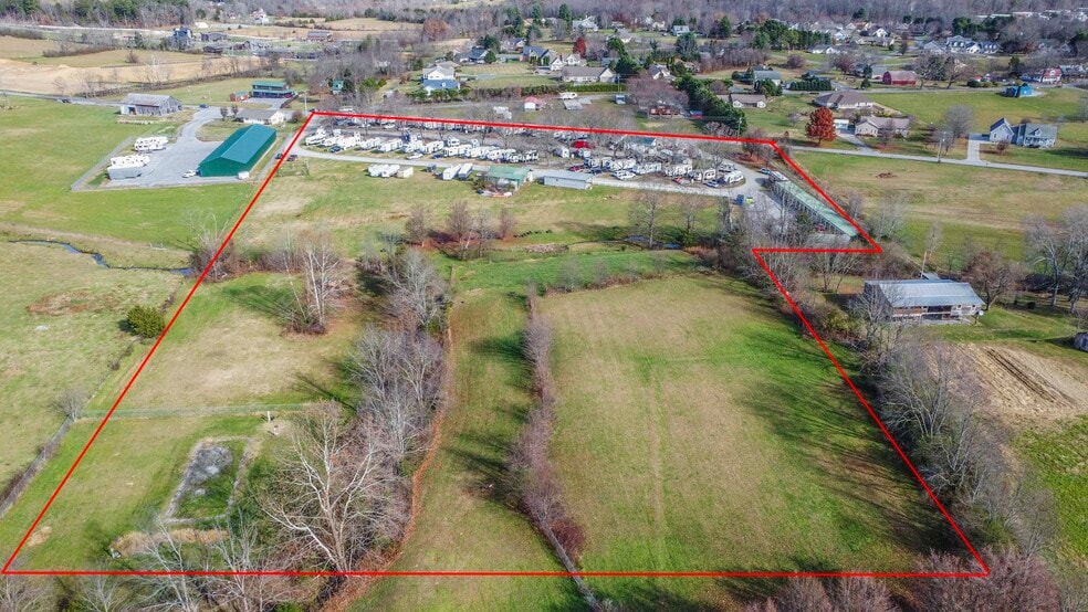 3330 Line Springs Rd, Sevierville, TN à vendre - Photo du bâtiment - Image 2 de 8