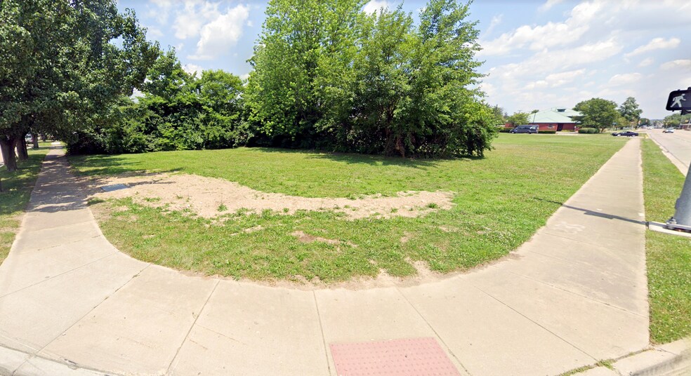 20 N Miami Ave, West Carrollton, OH à vendre - Photo du bâtiment - Image 1 de 2