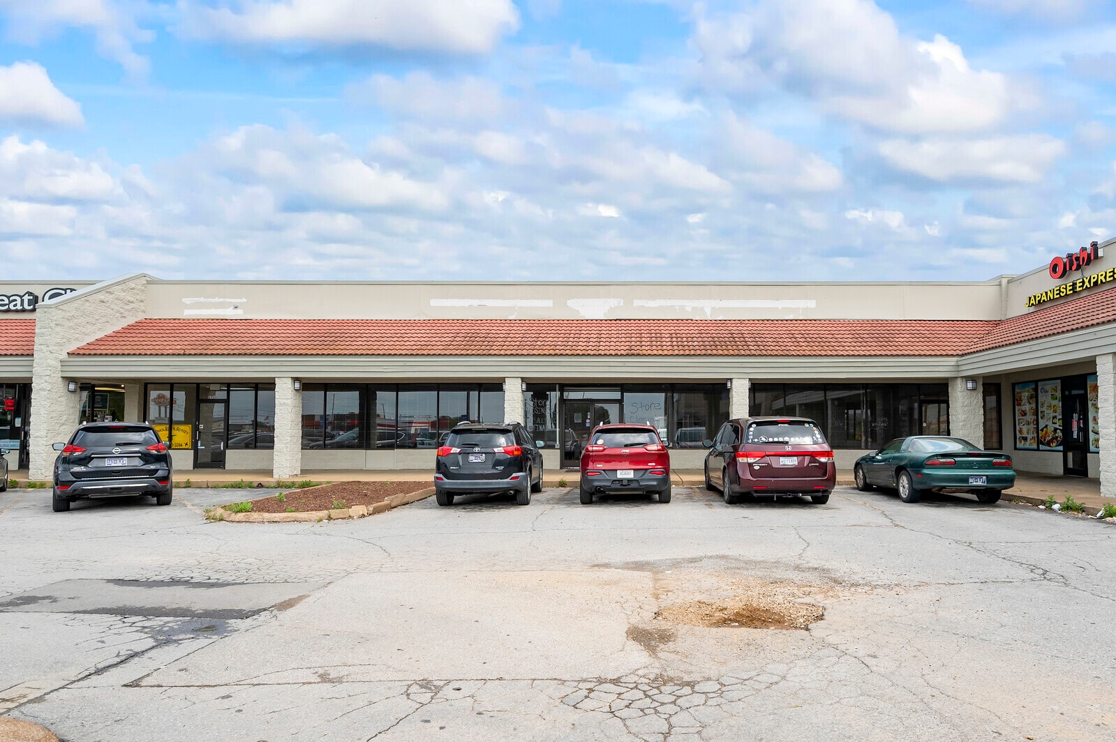 1700-1728 N Locust Ave, Lawrenceburg, TN à louer Photo du bâtiment- Image 1 de 9