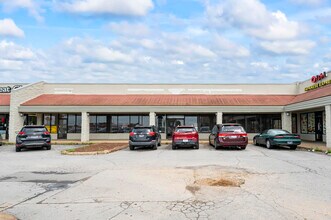 1700-1728 N Locust Ave, Lawrenceburg, TN à louer Photo du bâtiment- Image 1 de 9