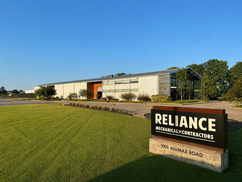 1001 Alumax Rd, Nash, TX à vendre - Photo du bâtiment - Image 2 de 11