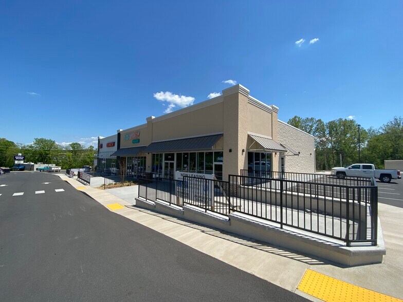 3769 Lee Hwy, Bristol, VA for lease - Primary Photo - Image 1 of 2