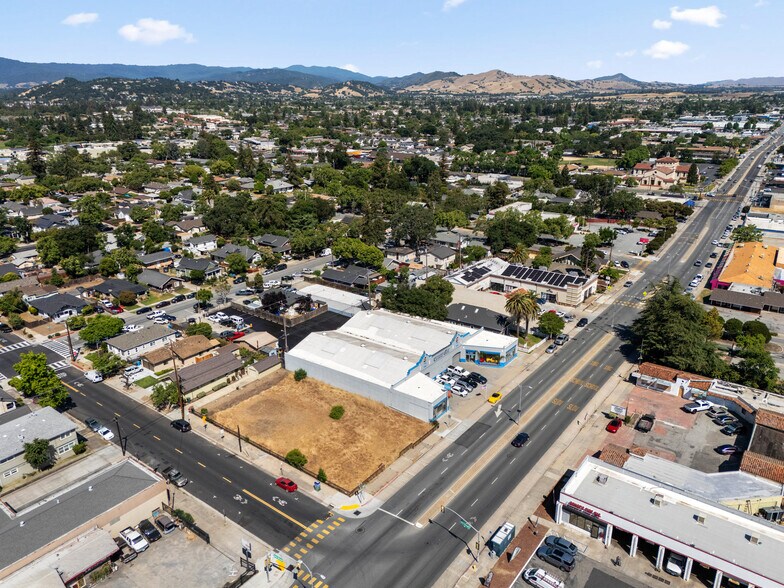7711 Monterey St, Gilroy, CA à vendre - Photo du bâtiment - Image 2 de 8