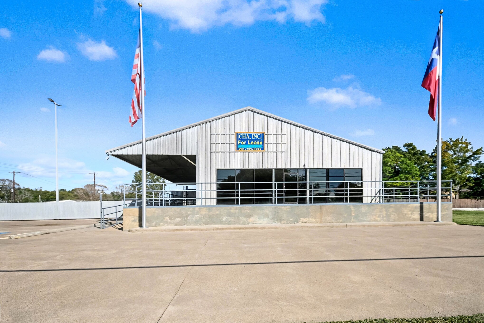 110 N Walker St, Angleton, TX à louer Photo du bâtiment- Image 1 de 44