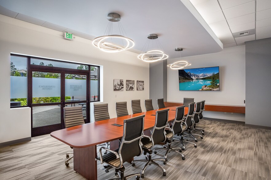 923 Powell Ave SW, Renton, WA for lease - Interior Photo - Image 2 of 24