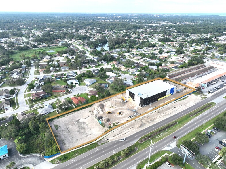 7728 Ridge Rd, Port Richey, FL à vendre - Photo du bâtiment - Image 2 de 15