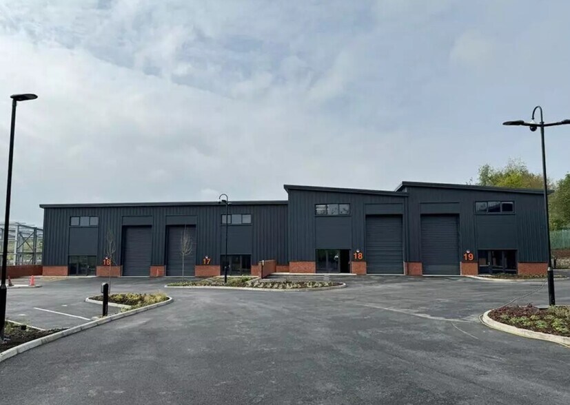 Knowle Ln, Eastleigh à louer - Photo du bâtiment - Image 3 de 3