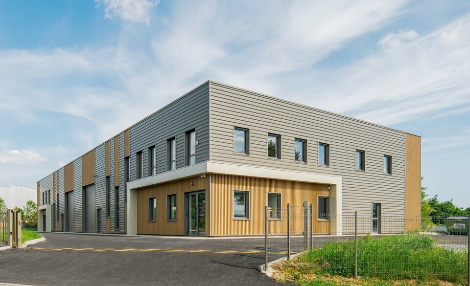 Flex dans Trévoux à louer - Photo du bâtiment - Image 2 de 6