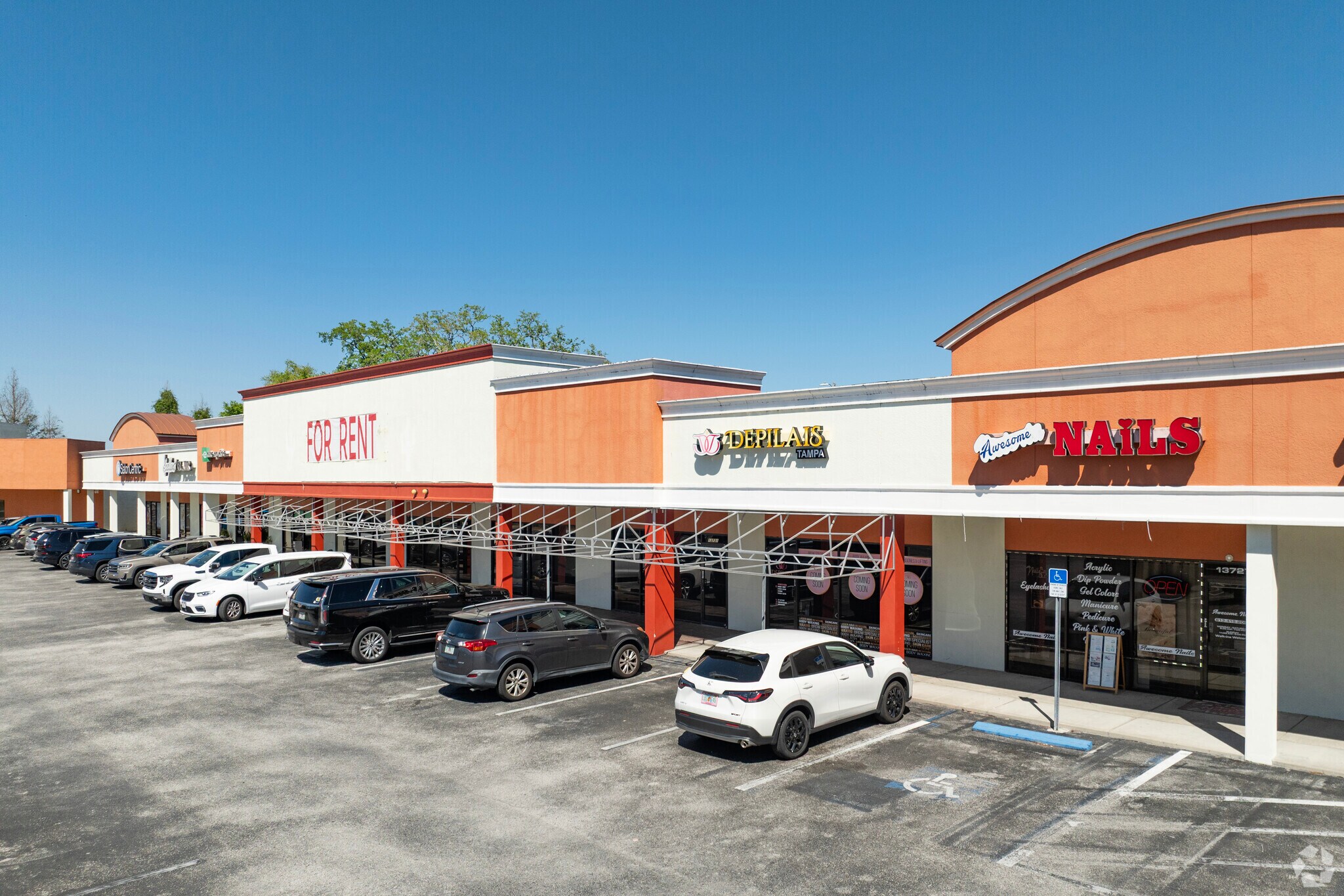 13705-13741 N Dale Mabry Hwy, Tampa, FL à louer Photo du bâtiment- Image 1 de 13