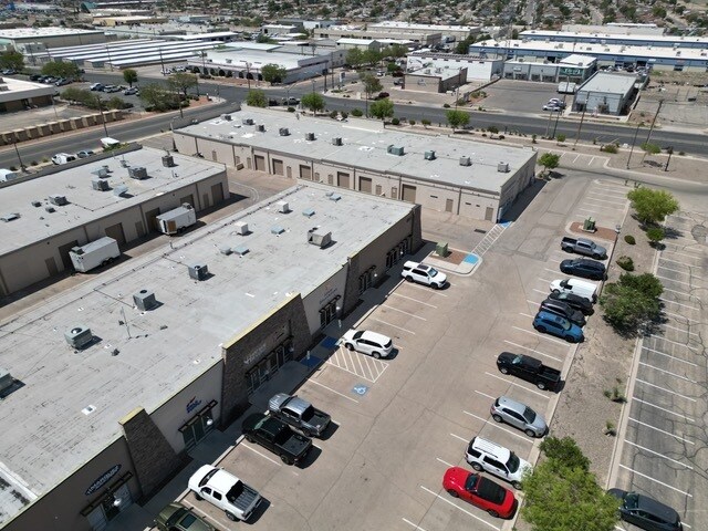 11500 Pellicano Dr, El Paso, TX à vendre - Photo du bâtiment - Image 2 de 5