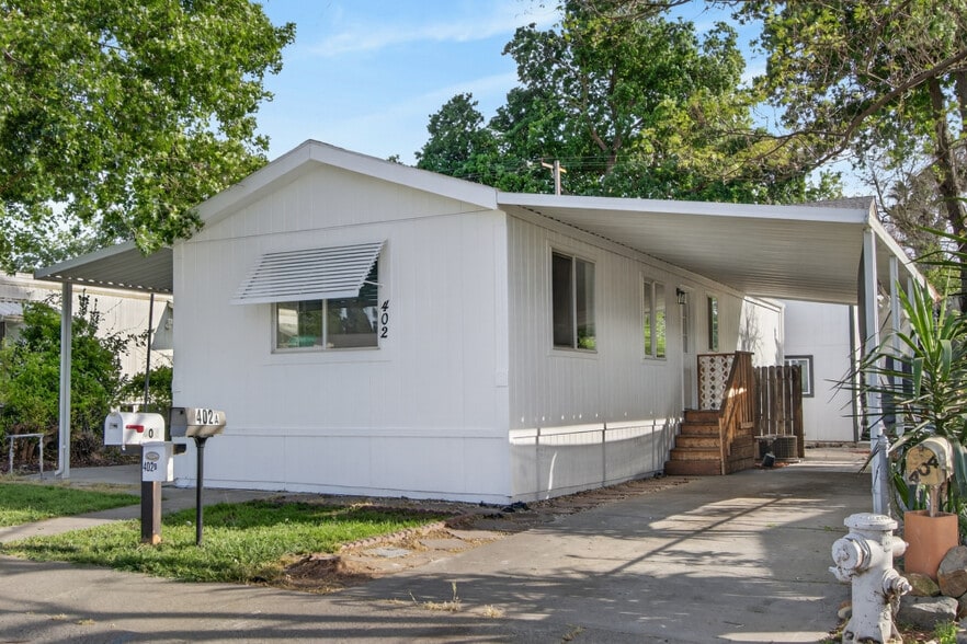 402 Colin Kelly Dr, Roseville, CA for sale - Building Photo - Image 3 of 43
