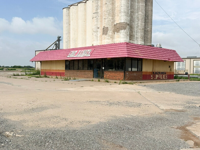 9317 Highway 8, Orienta, OK for sale - Building Photo - Image 2 of 15