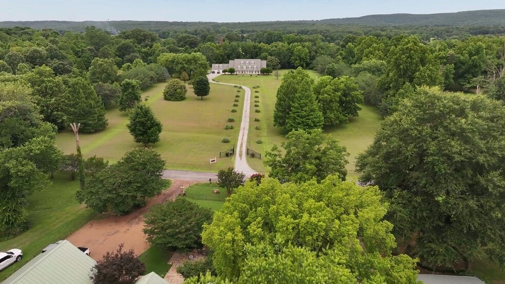 3144 Riverbend Rd, Heber Springs, AR à vendre - Vidéo sur l’inscription commerciale - Image 2 de 17