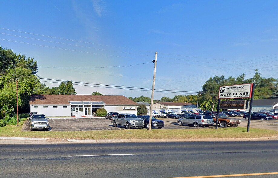 2504 S Sprinkle Rd, Kalamazoo, MI à louer - Photo du bâtiment - Image 2 de 12