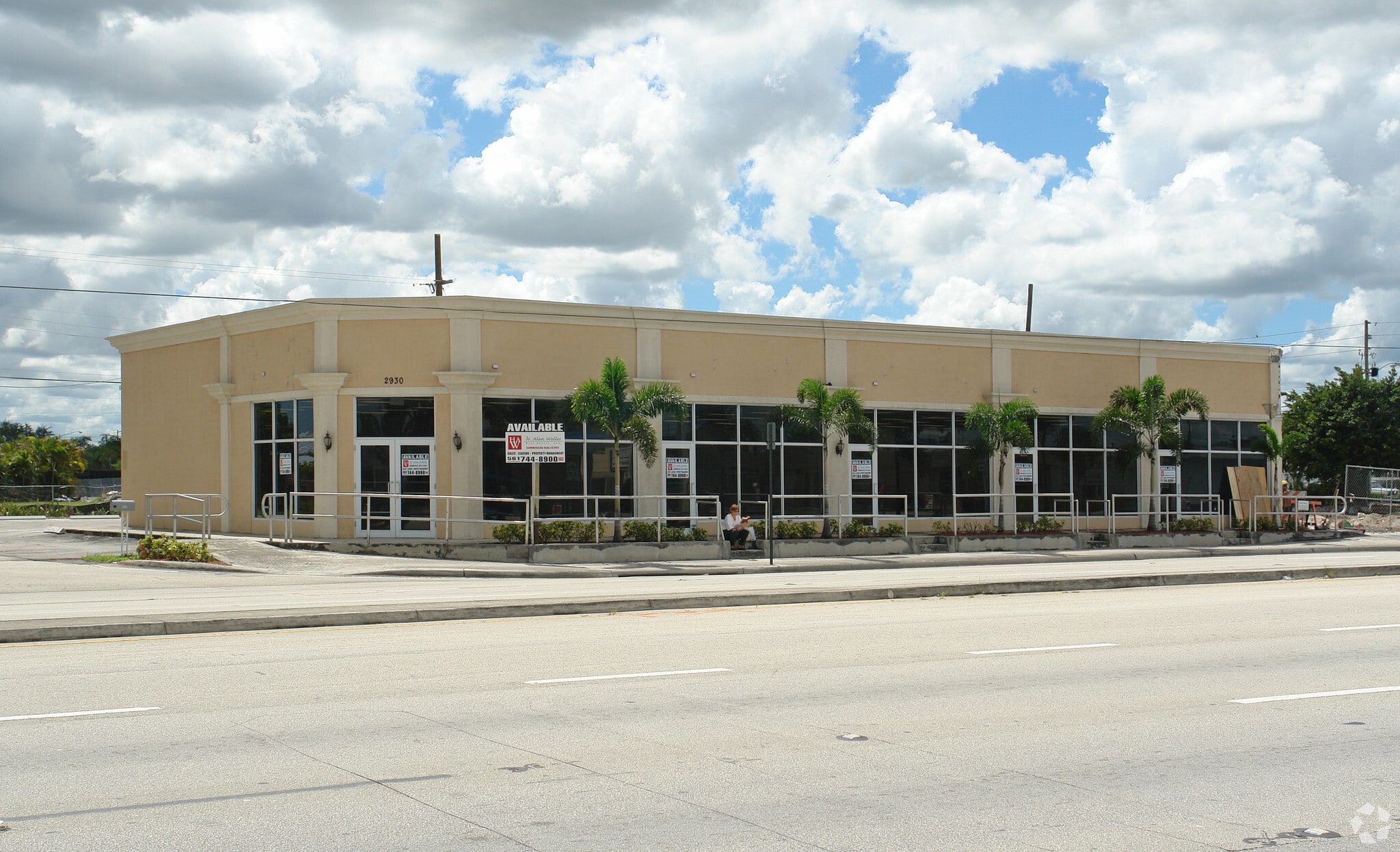 2930 Forest Hill Blvd, West Palm Beach, FL for lease Primary Photo- Image 1 of 5