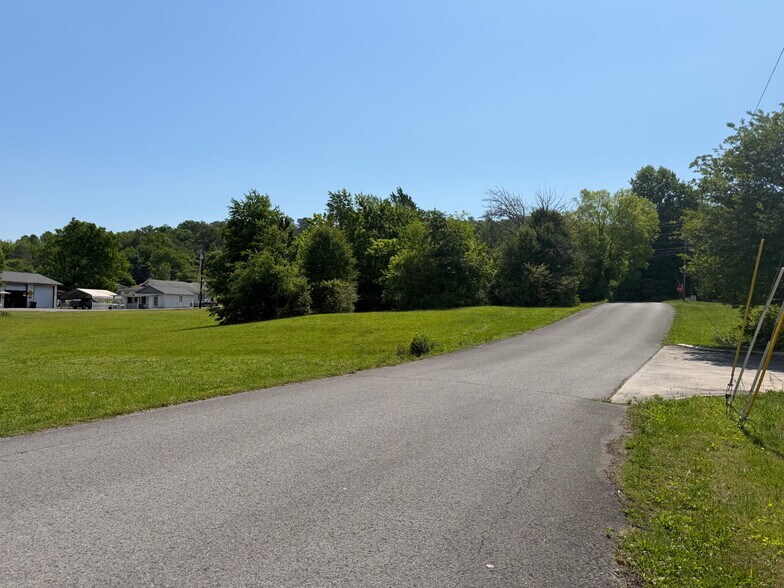 8 Layne Rd, Dunlap, TN à vendre - Photo du bâtiment - Image 2 de 4